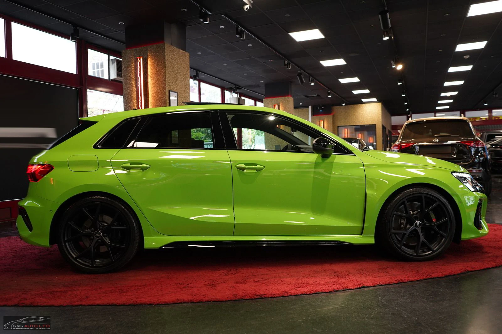 Audi Rs3 SPORT-BACK/2.5TFSI/400HP/MATRIX/B&O/PANO/612v - изображение 4