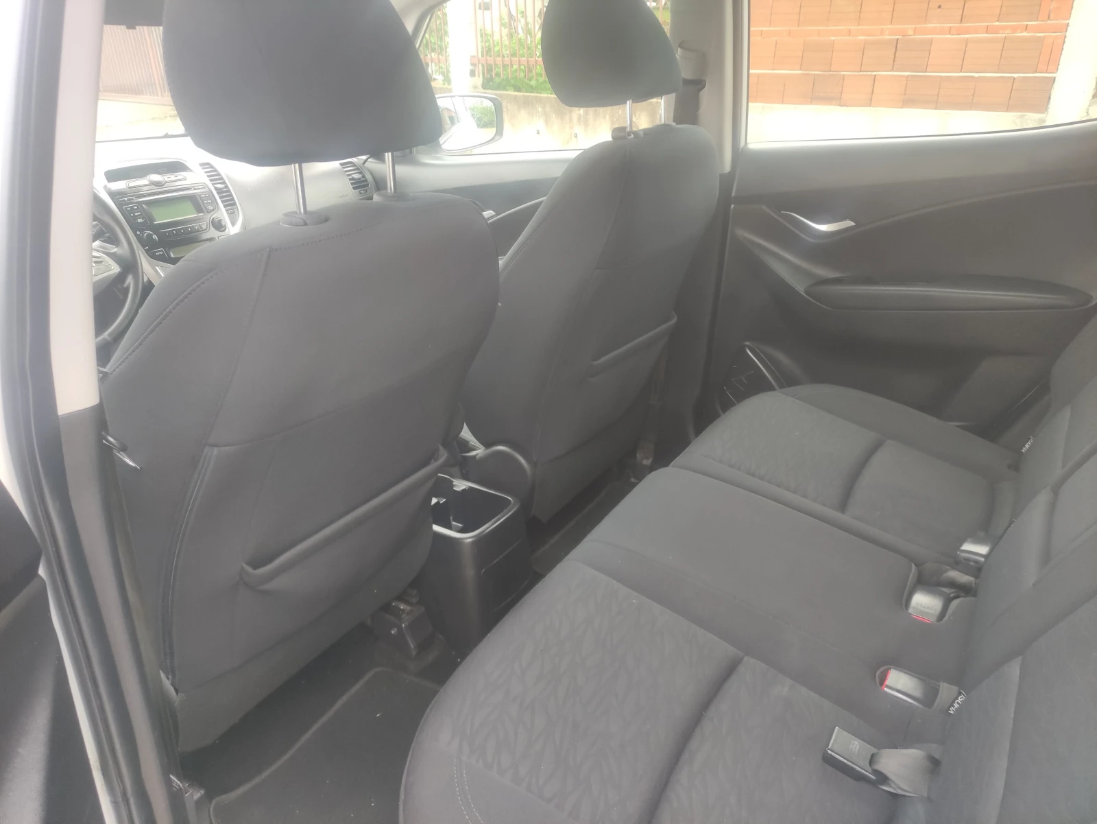 Hyundai Ix20 1.4dкато нов, 90kc - изображение 9