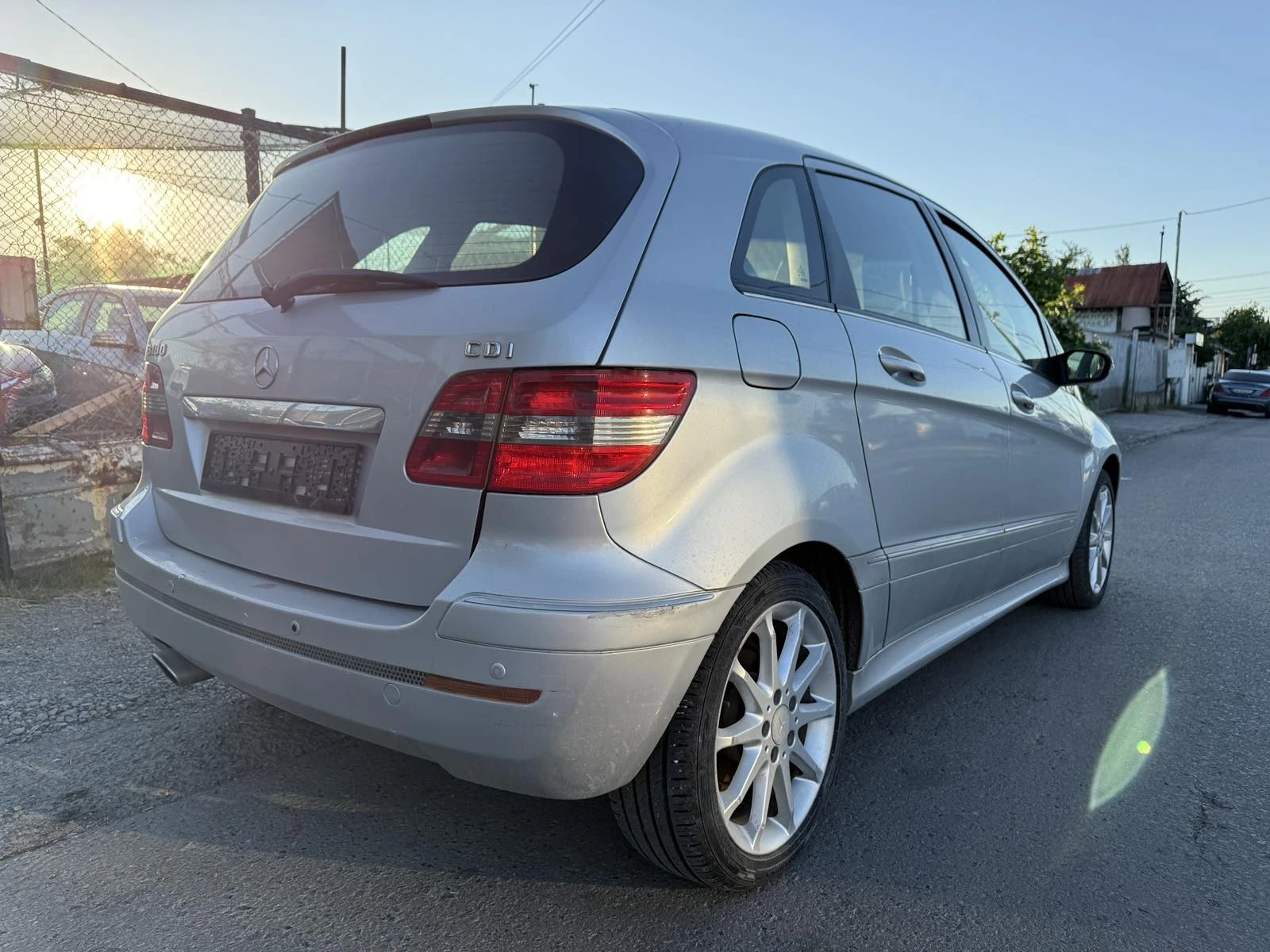 Mercedes-Benz B 180 CDI AUTOMATIC EURO4 - изображение 6