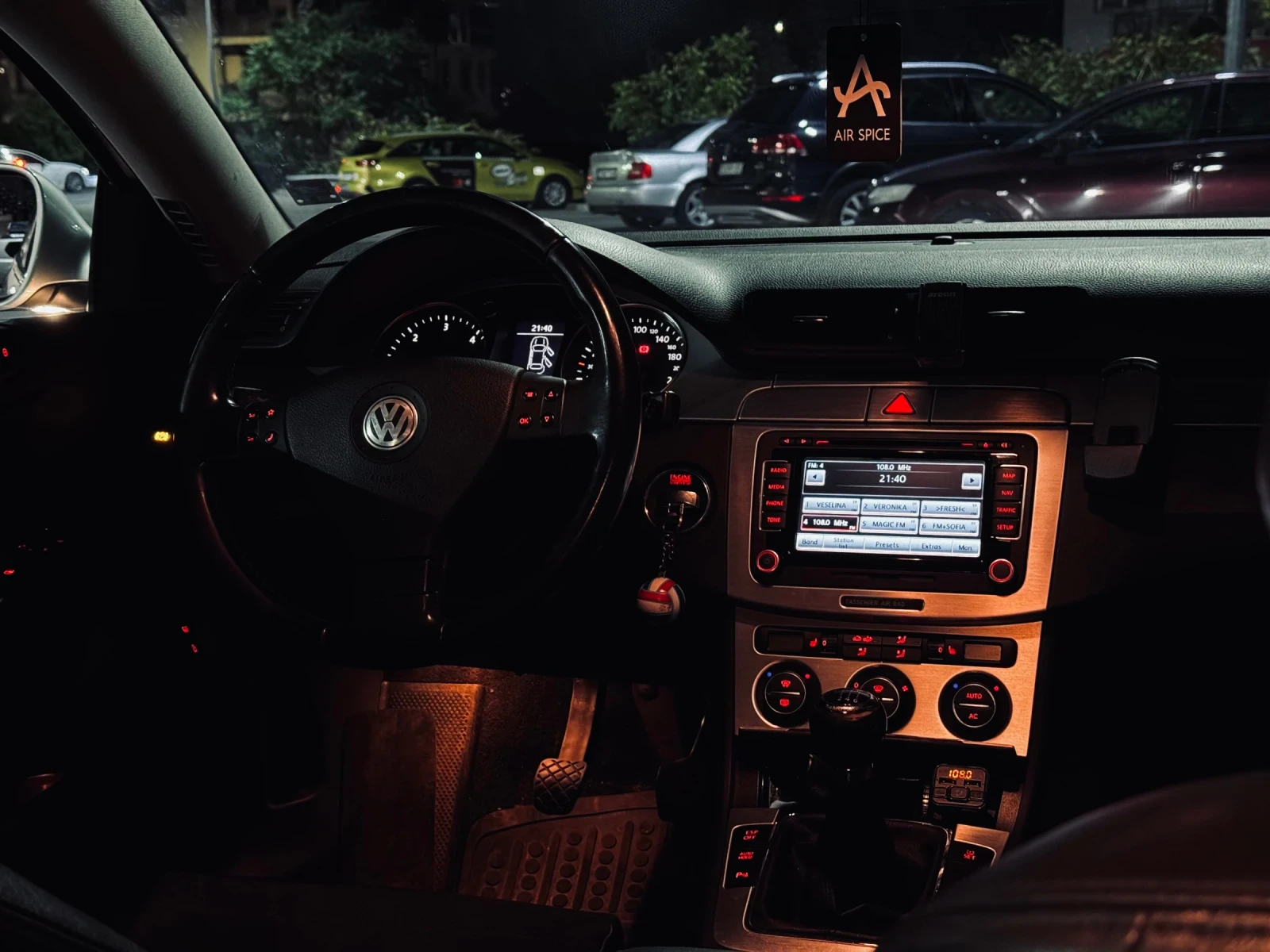VW Passat  - изображение 7