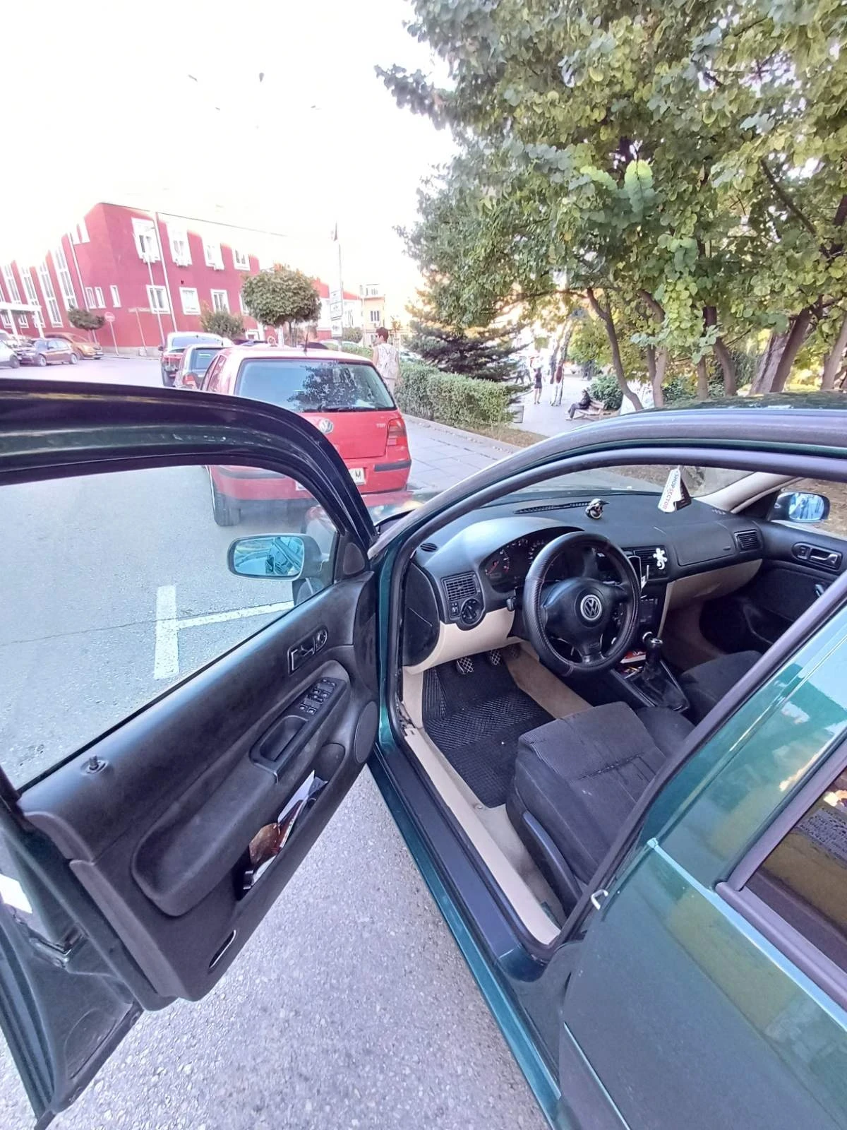 VW Golf 1.6 - изображение 8
