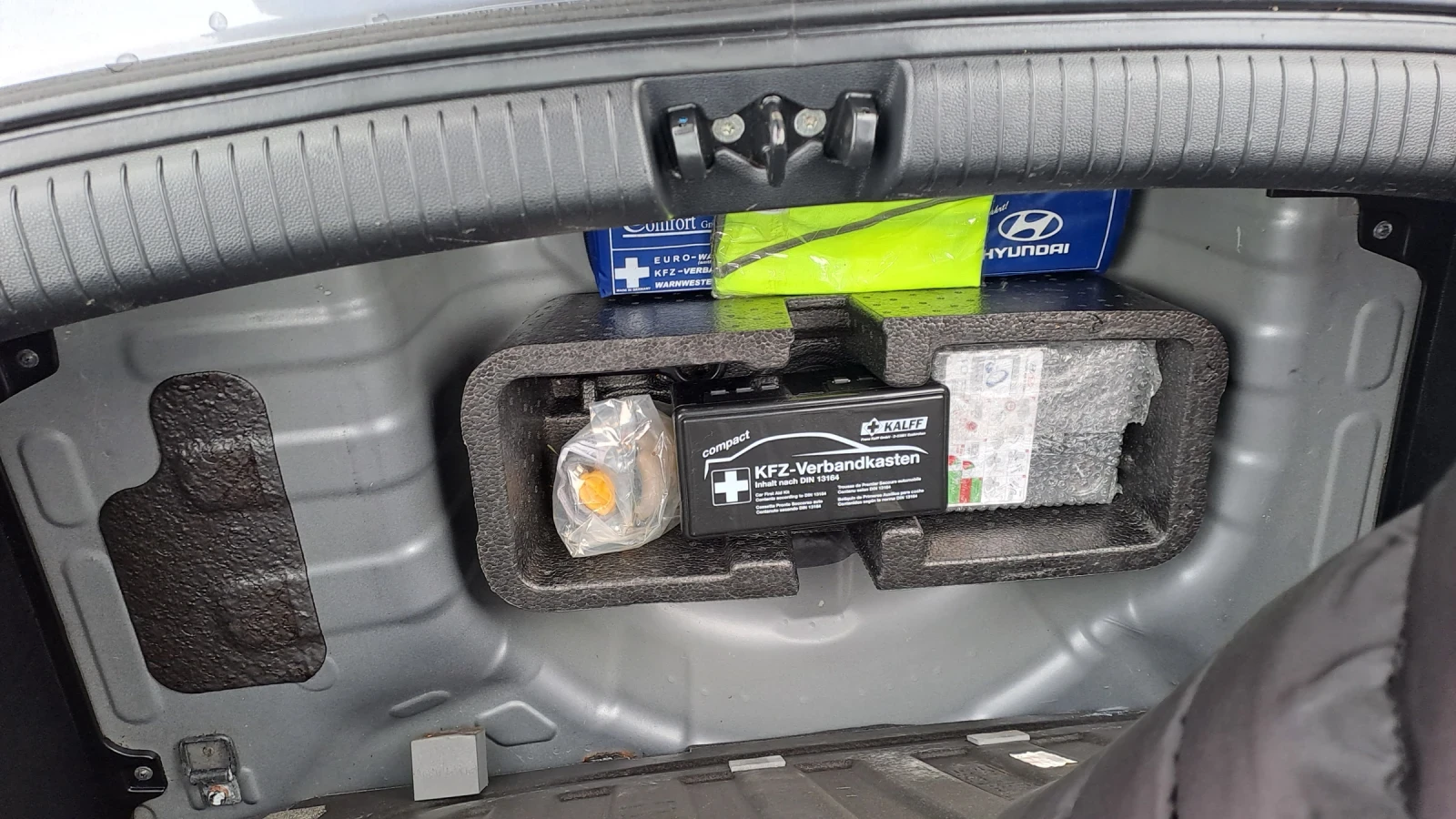 Hyundai I10 1.2i 16v - изображение 8