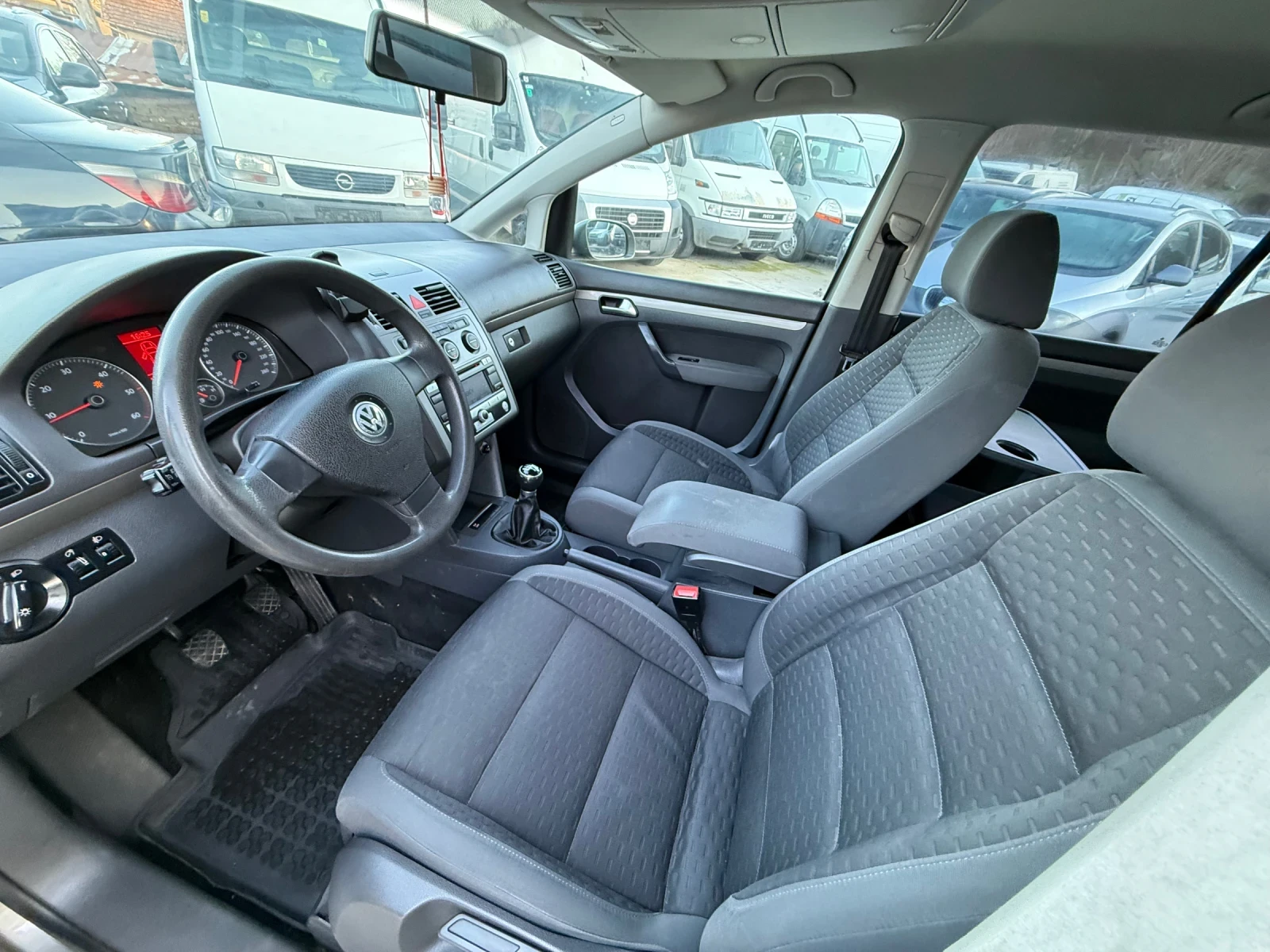 VW Golf 1.9TDI FACELIFT - изображение 9