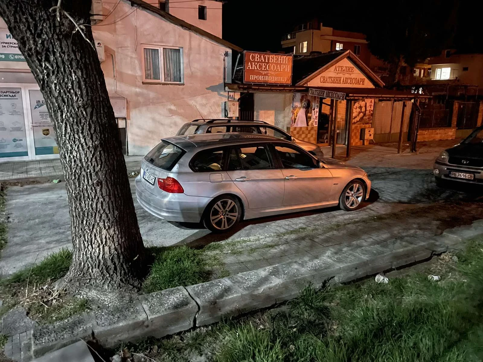 BMW 320 320d, снимка 3 - Автомобили и джипове - 53762041