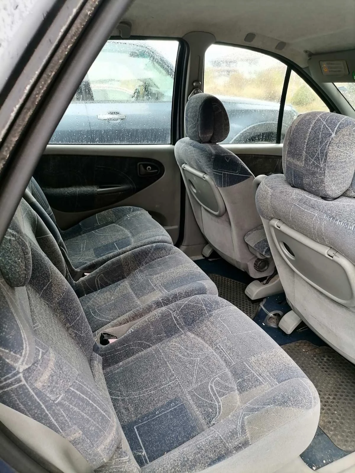 Renault Megane Scenic, снимка 5 - Автомобили и джипове - 53890701