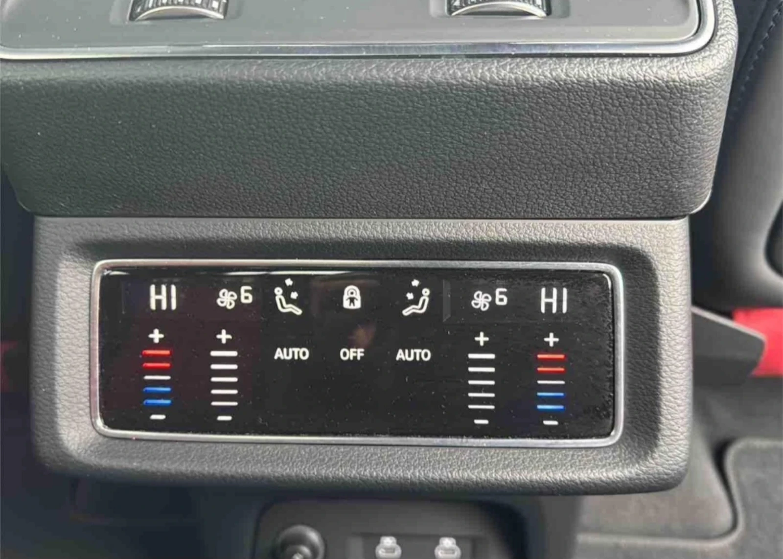 Audi E-Tron 55 2xS line/Sportback/Exclusive/360* /Hud, снимка 17 - Автомобили и джипове - 54260539