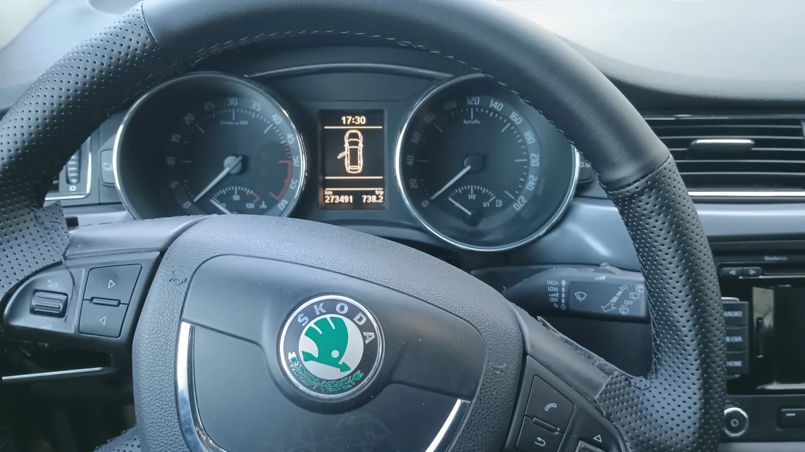 Skoda Superb, снимка 7 - Автомобили и джипове - 54371479