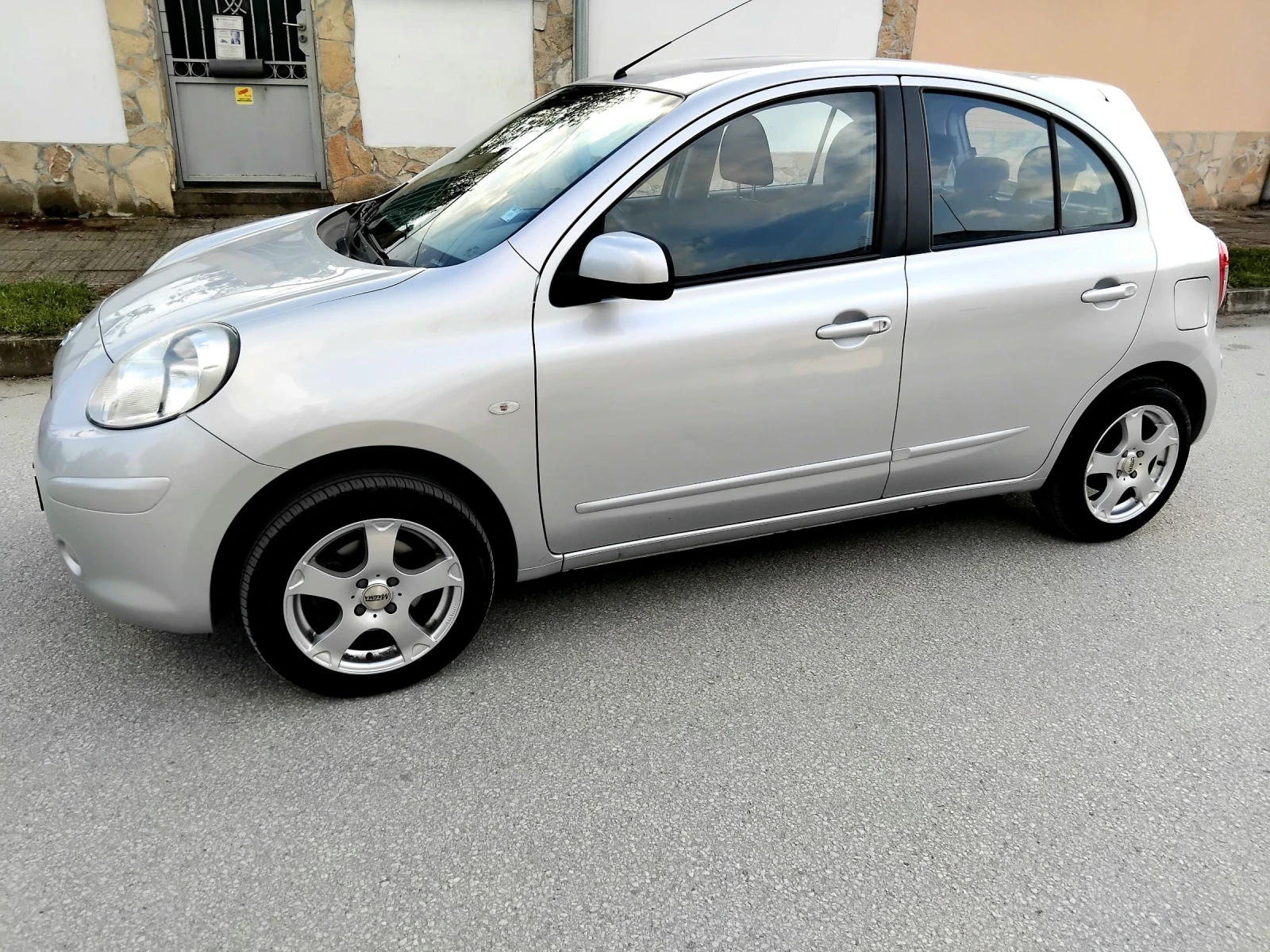 Nissan Micra 1.2i.80k.ВЕРИГА+ КЛИМА. 2011г., снимка 8 - Автомобили и джипове - 54454706