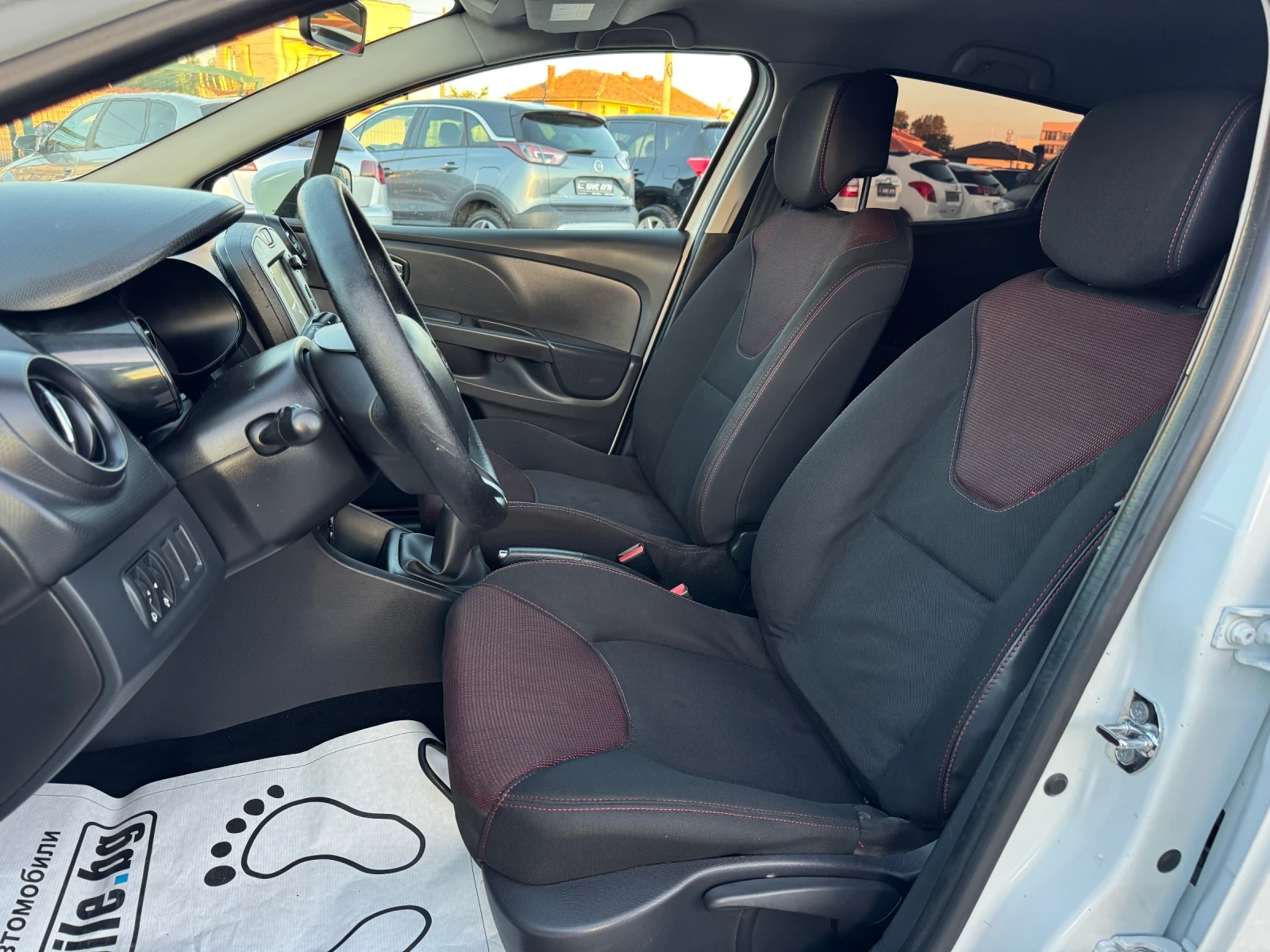 Renault Clio 1.5 DCI* NAVI* CLIMA, снимка 11 - Автомобили и джипове - 54715053