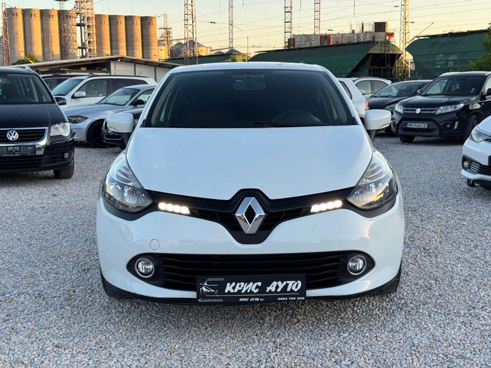 Renault Clio 1.5 DCI* NAVI* CLIMA, снимка 8 - Автомобили и джипове - 54715053