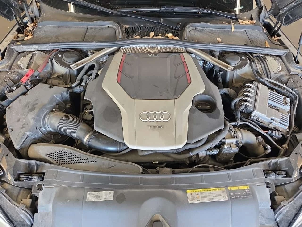 Audi S5 * PROGRESSIV * CARFAX * БЕЗ ПЪРВОНАЧАЛНА ВНОСКА, снимка 16 - Автомобили и джипове - 54959191