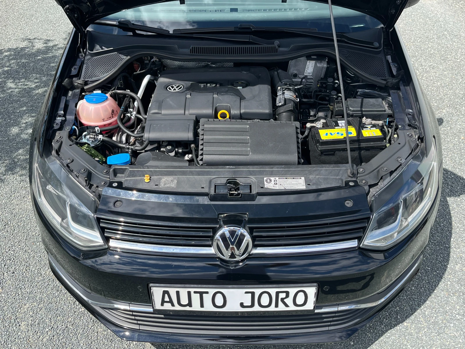 VW Polo 1.4TDI-75k.c.-НАВИГАЦИЯ, снимка 17 - Автомобили и джипове - 55394062