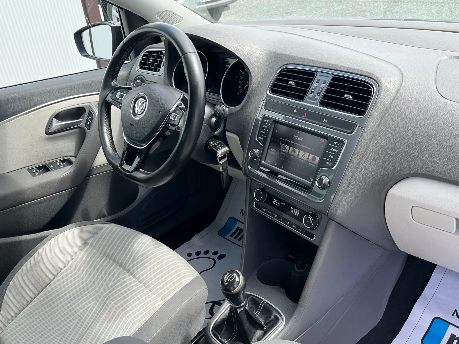 VW Polo 1.4TDI-75k.c.-НАВИГАЦИЯ, снимка 8 - Автомобили и джипове - 55394062