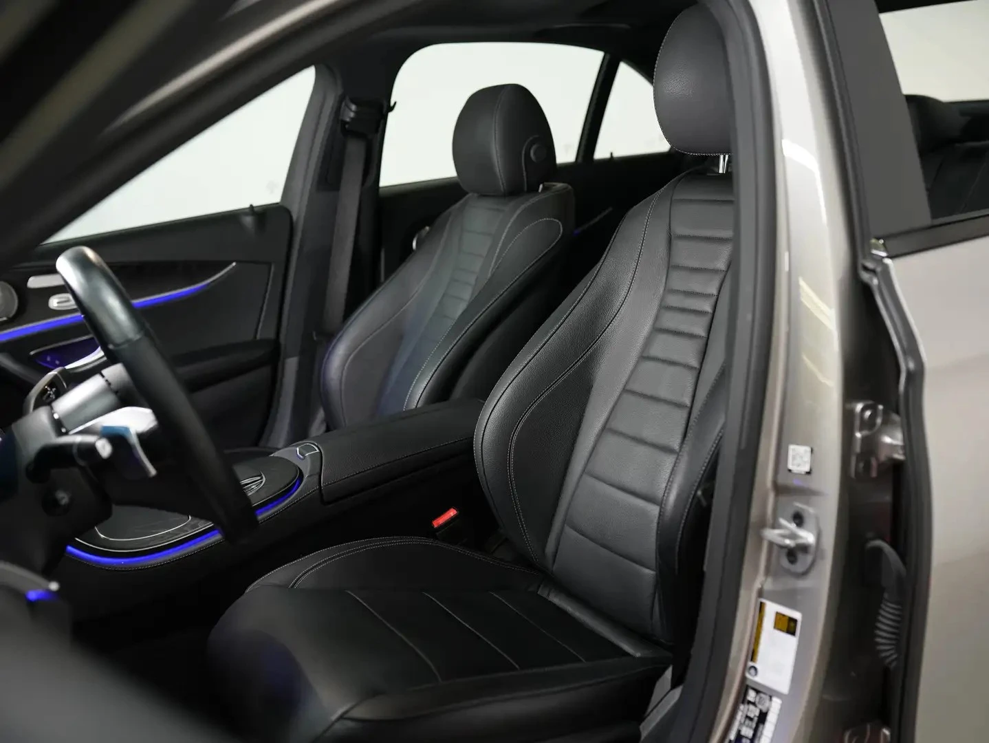 Mercedes-Benz E 450 AMG PREMIUM PKG ЦЕНА ДО БЪЛГАРИЯ АВТОКРЕДИТ, снимка 14 - Автомобили и джипове - 55625408