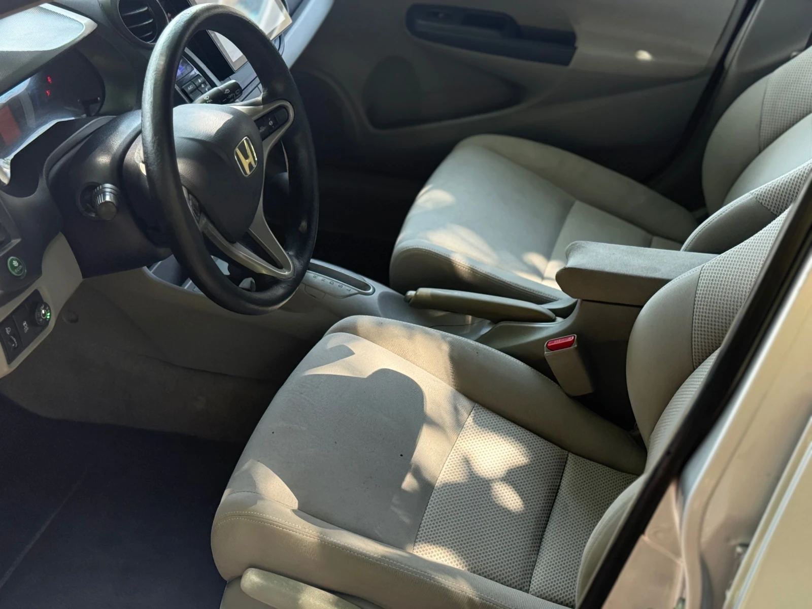 Honda Insight 1.3i HYBRID GAZ AVTOMATIK , снимка 8 - Автомобили и джипове - 55655108
