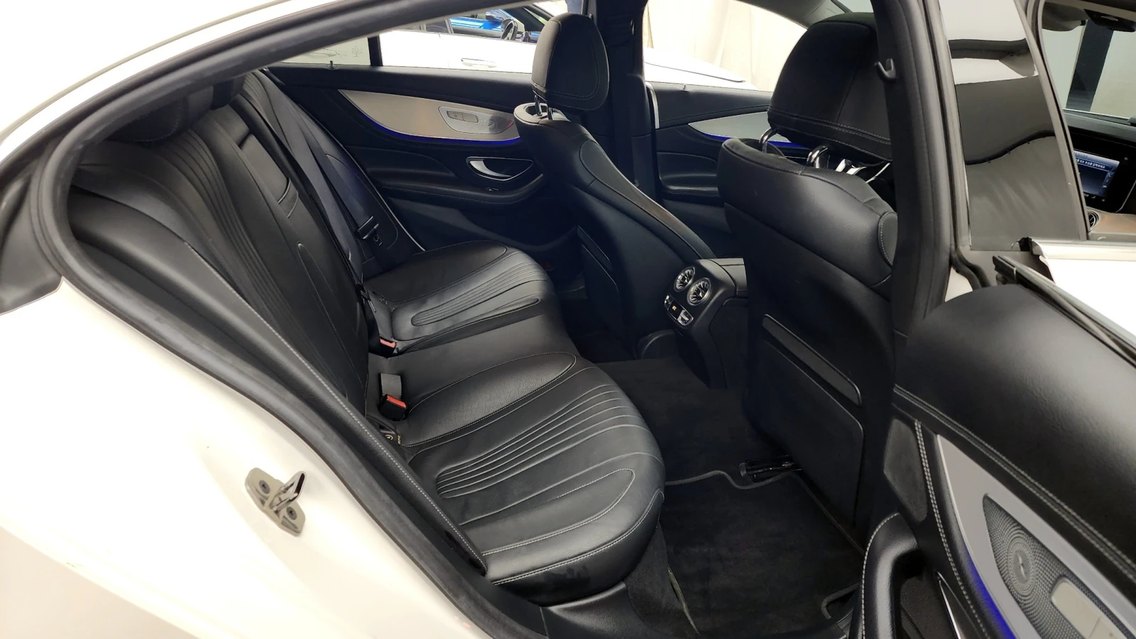 Mercedes-Benz CLS 400 d 4Matic * FULLL, снимка 14 - Автомобили и джипове - 55692704