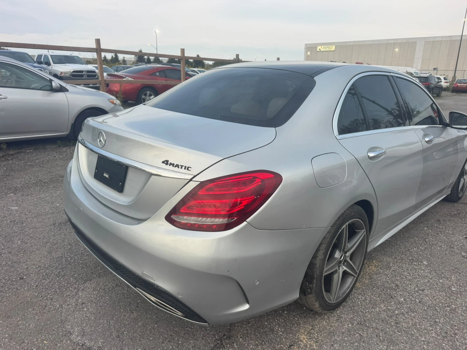 Mercedes-Benz C 400 4MATIC | CARFAX | ���������� ��� ������������ | Mobile.bg � ����������� 3