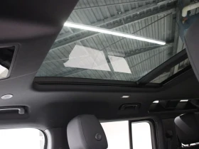 Land Rover Defender 110 D300 X-Dynamic SE, снимка 8
