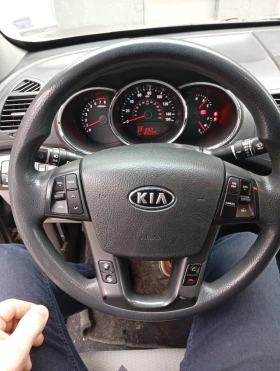 Kia Sorento - 12000 € / 23469.96 лв. - 73552327 7