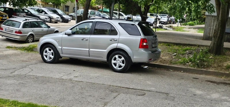 Kia Sorento CRDI, снимка 4 - Автомобили и джипове - 47929865