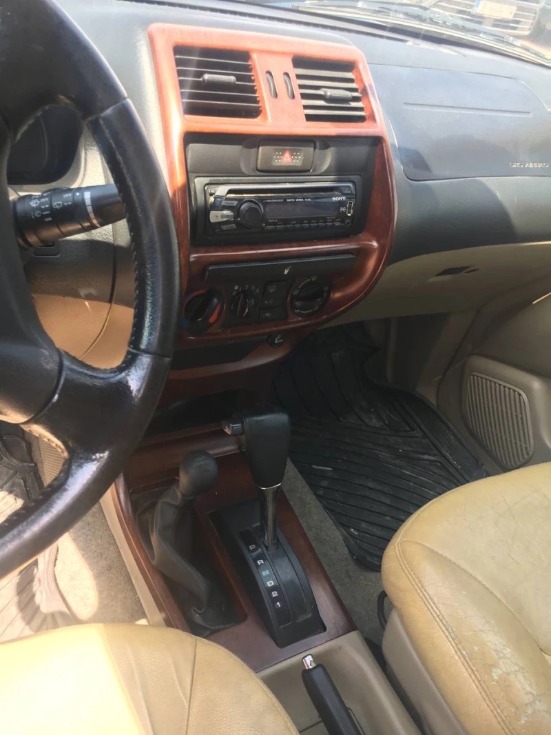 Nissan Terrano, снимка 12 - Автомобили и джипове - 48123041