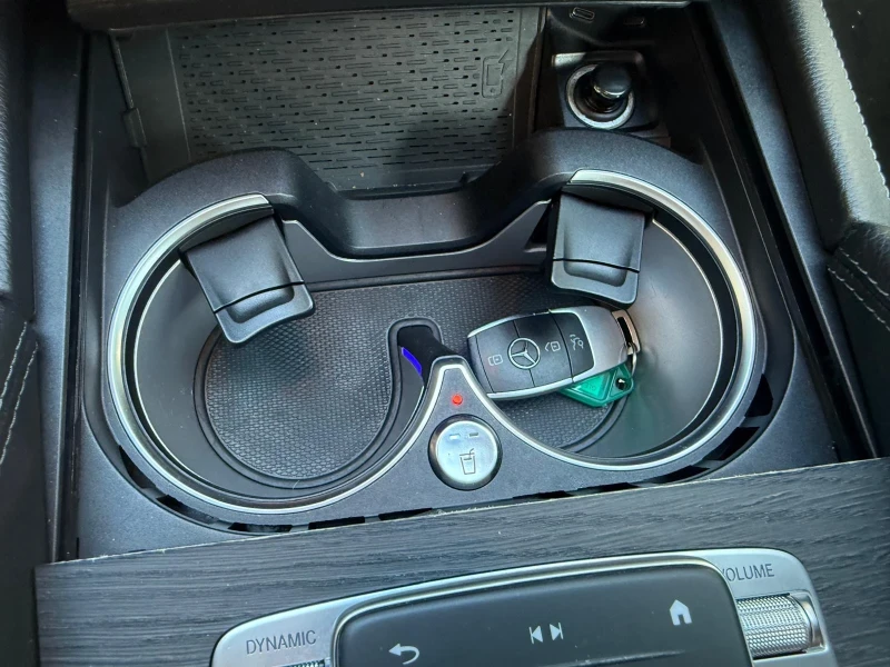 Mercedes-Benz GLE 400 Coupe* 4Matic* AMG* HUD* 360* Pano* ГОТОВ ЛИЗИНГ, снимка 9 - Автомобили и джипове - 50902205