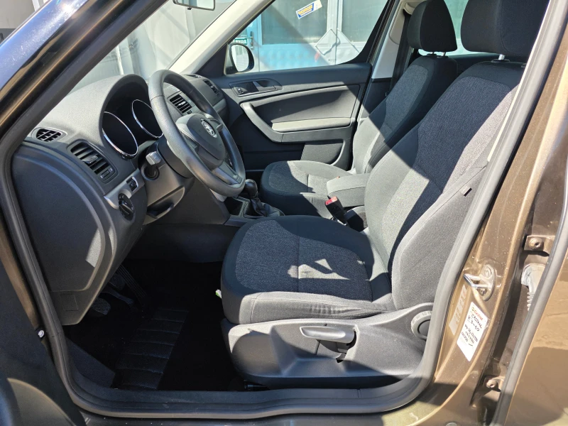 Skoda Yeti 1.6TDI 138000km!, снимка 12 - Автомобили и джипове - 51769770