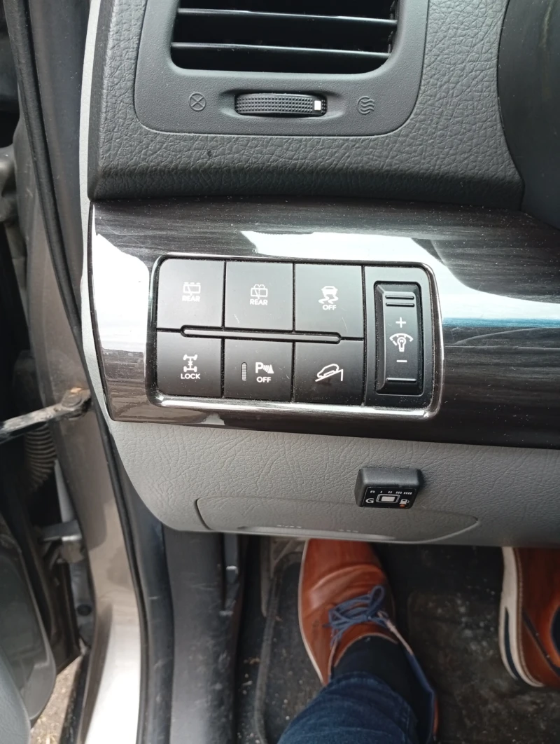 Kia Sorento, снимка 8 - Автомобили и джипове - 53444008