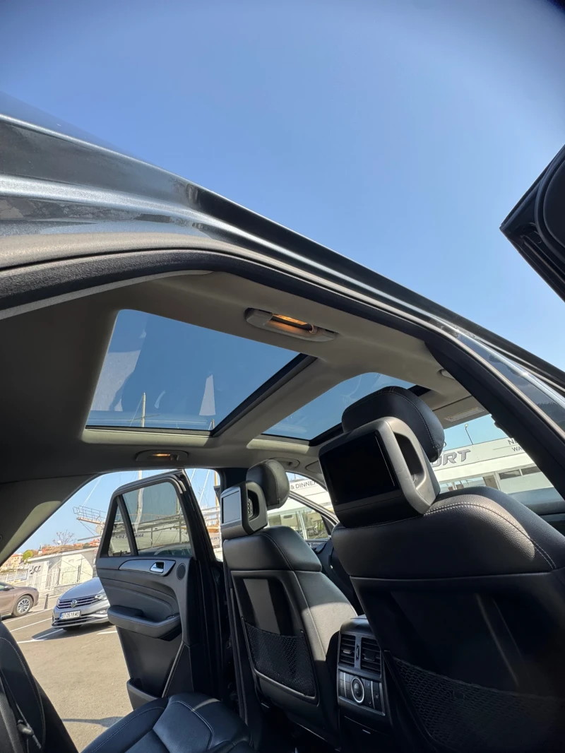 Mercedes-Benz ML 350 AMG, PANO, 360, DISTRONIC, 3xTV, TUNNING 300hp, снимка 15 - Автомобили и джипове - 53578437