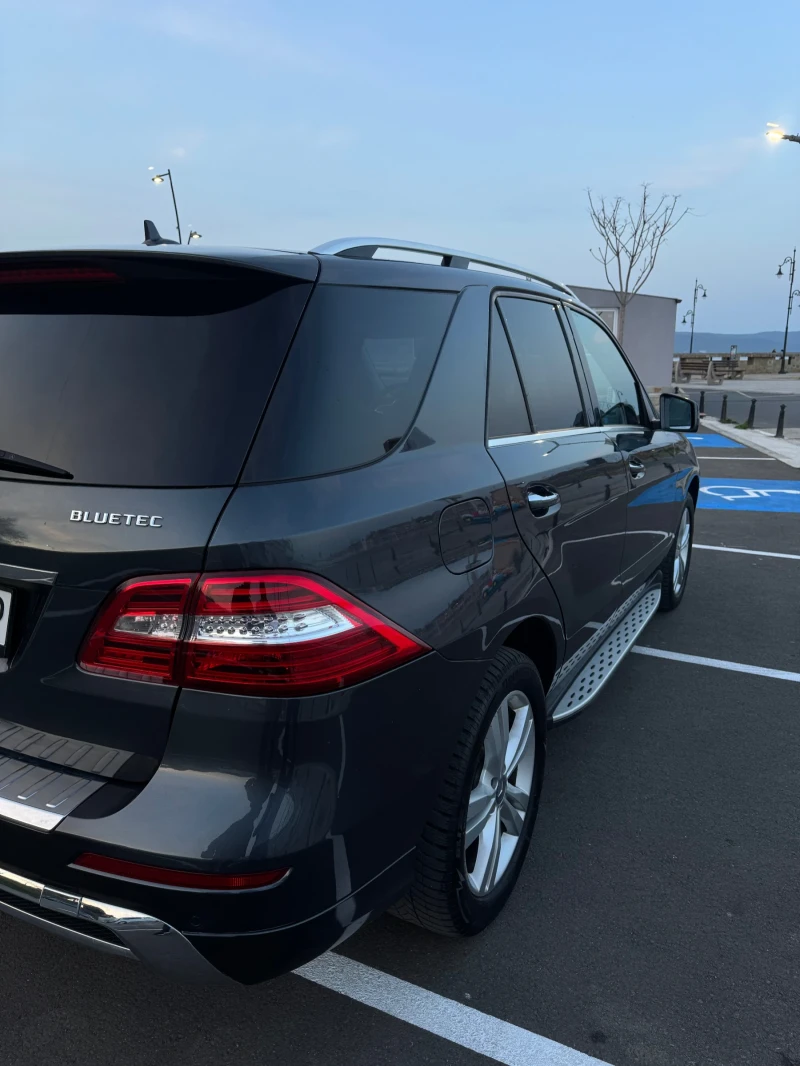 Mercedes-Benz ML 350 AMG, PANO, 360, DISTRONIC, 3xTV, TUNNING 300hp, снимка 9 - Автомобили и джипове - 53578437