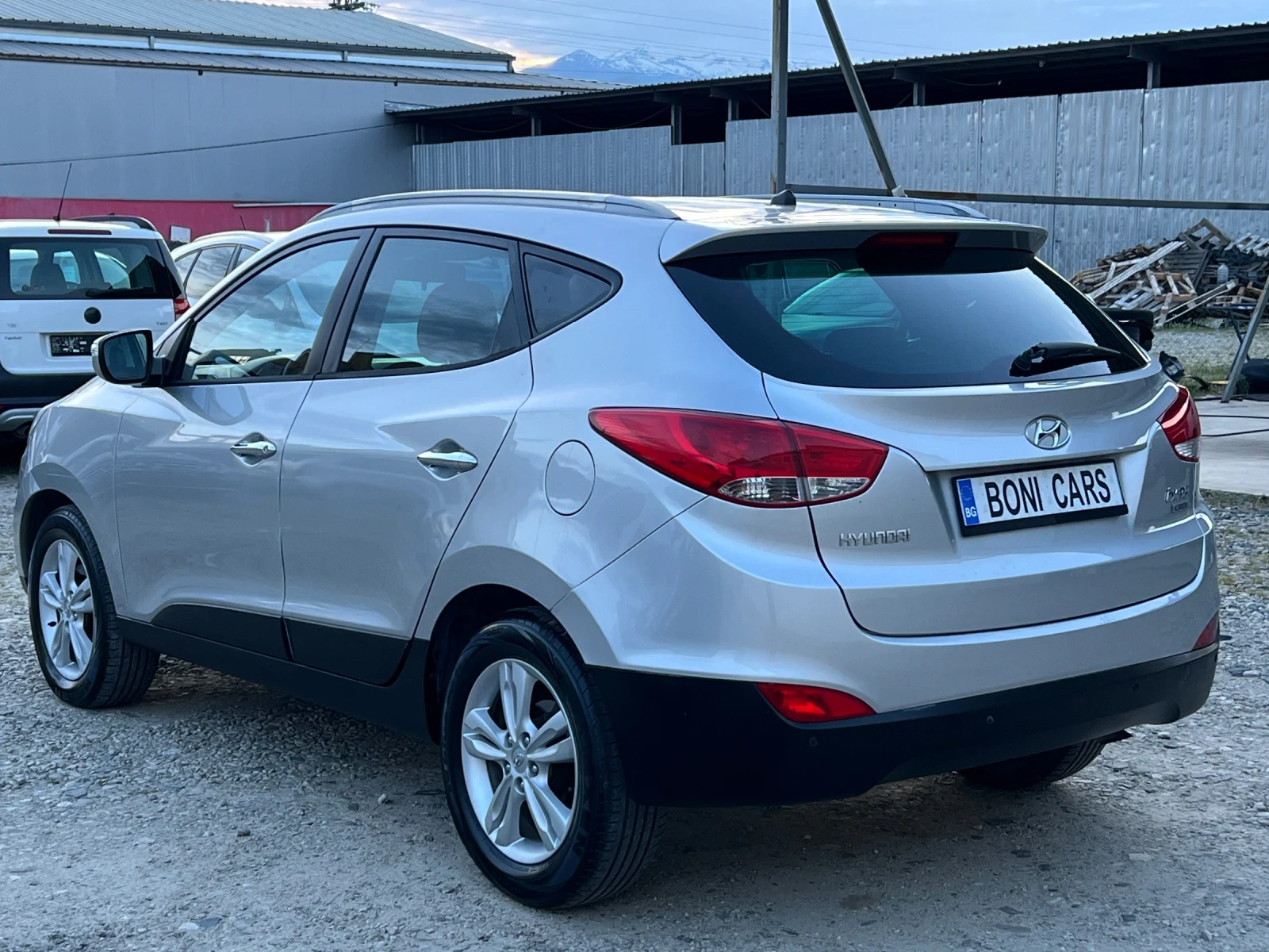 Hyundai IX35 2.0CRDI-136к.с./ПОДГРЕВ/КОЖА/НАВИГАЦИЯ/ ИТАЛИЯ - изображение 7
