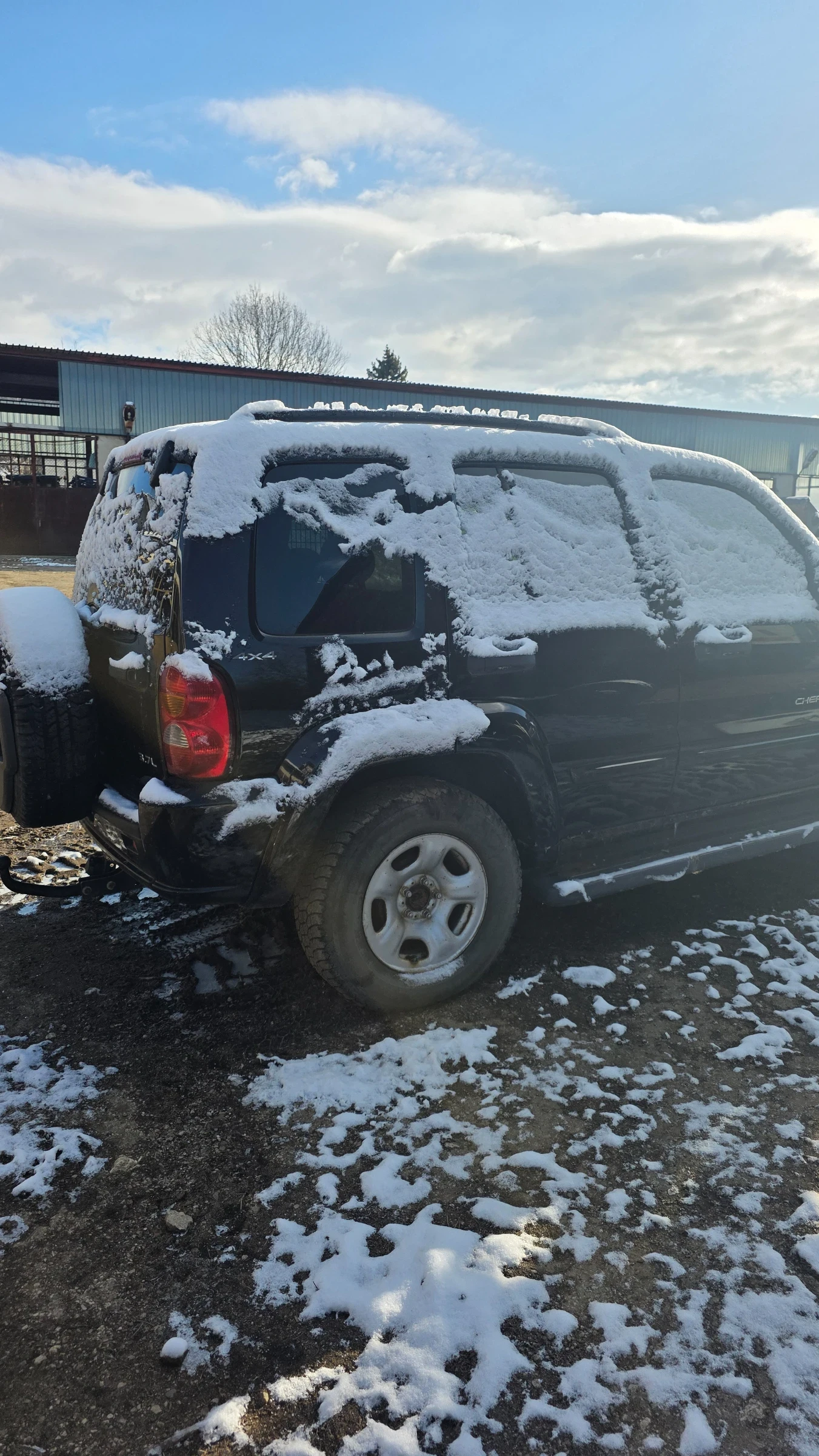 Jeep Cherokee 3.7 - изображение 2