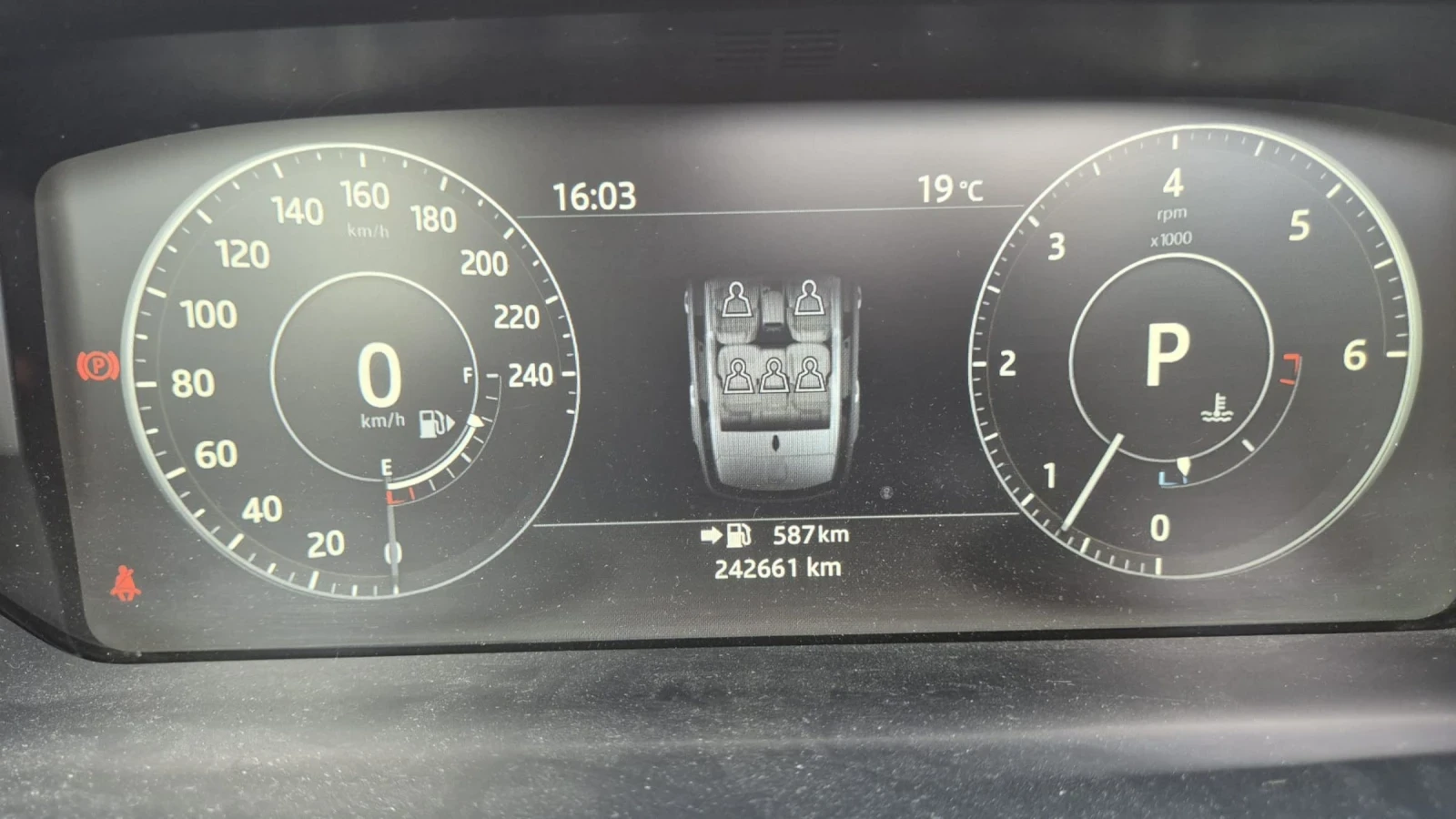 Land Rover Range Rover Sport D, снимка 11 - Автомобили и джипове - 53934838