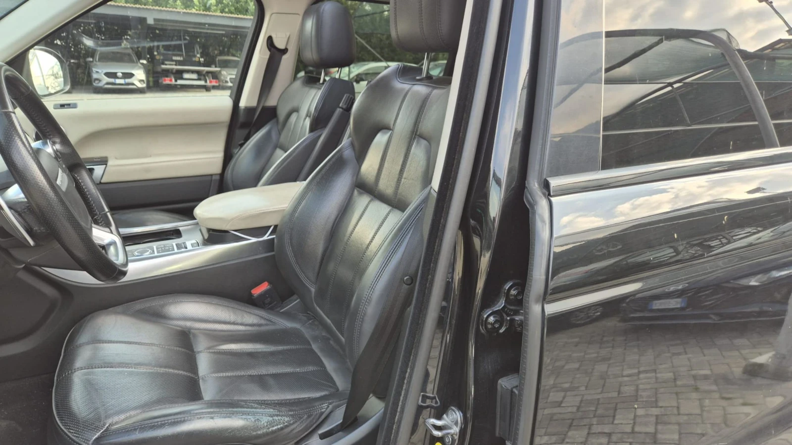 Land Rover Range Rover Sport D, снимка 12 - Автомобили и джипове - 53934838