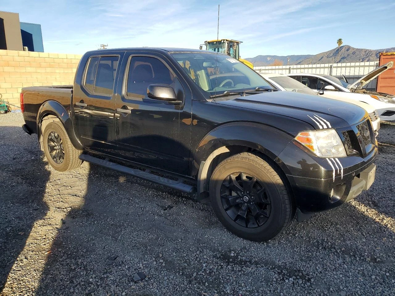 Nissan Frontier 3.8l S, снимка 4 - Автомобили и джипове - 54007246