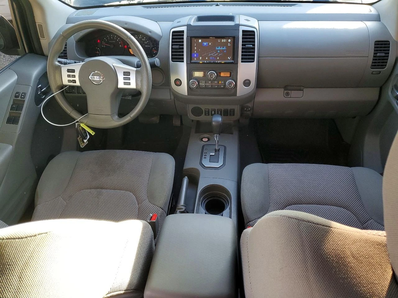 Nissan Frontier 3.8l S, снимка 8 - Автомобили и джипове - 54007246