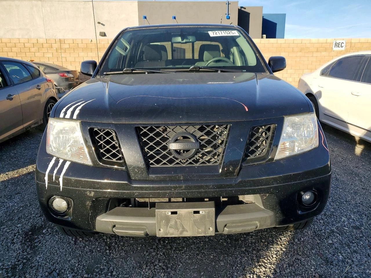 Nissan Frontier 3.8l S, снимка 5 - Автомобили и джипове - 54007246