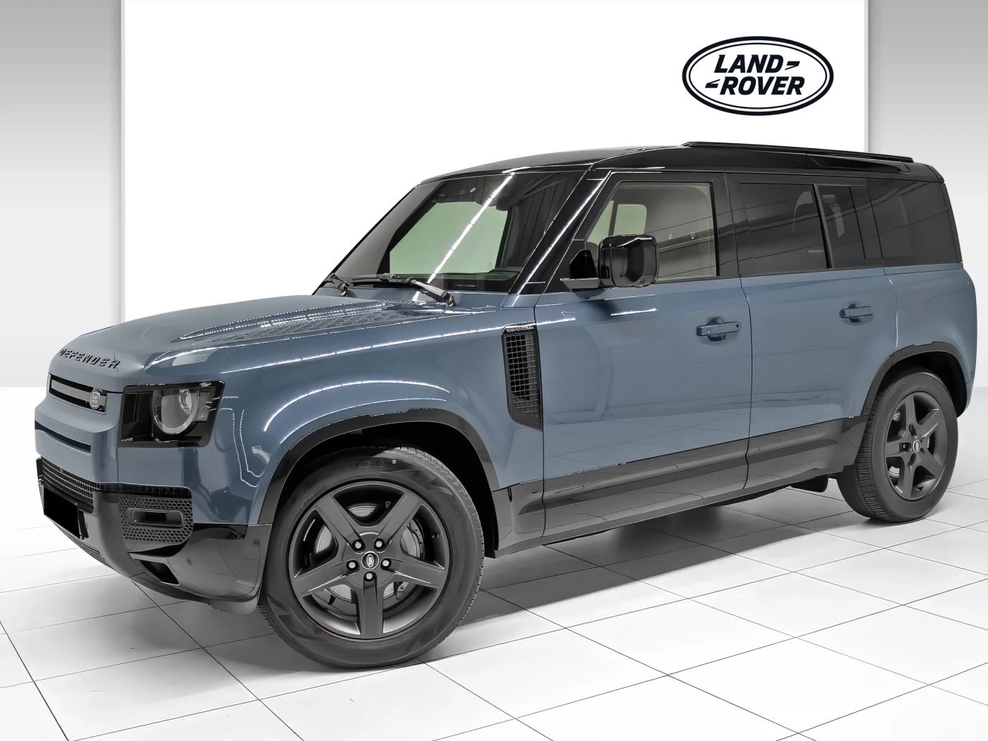 Land Rover Defender 110 D300 X-Dynamic SE | Auto.bg — изображение 1