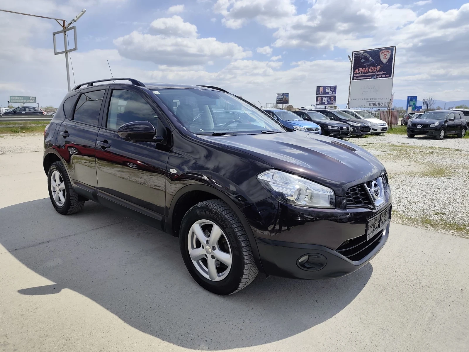 Nissan Qashqai Нави, Кожа, Панорама , снимка 3 - Автомобили и джипове - 54156789