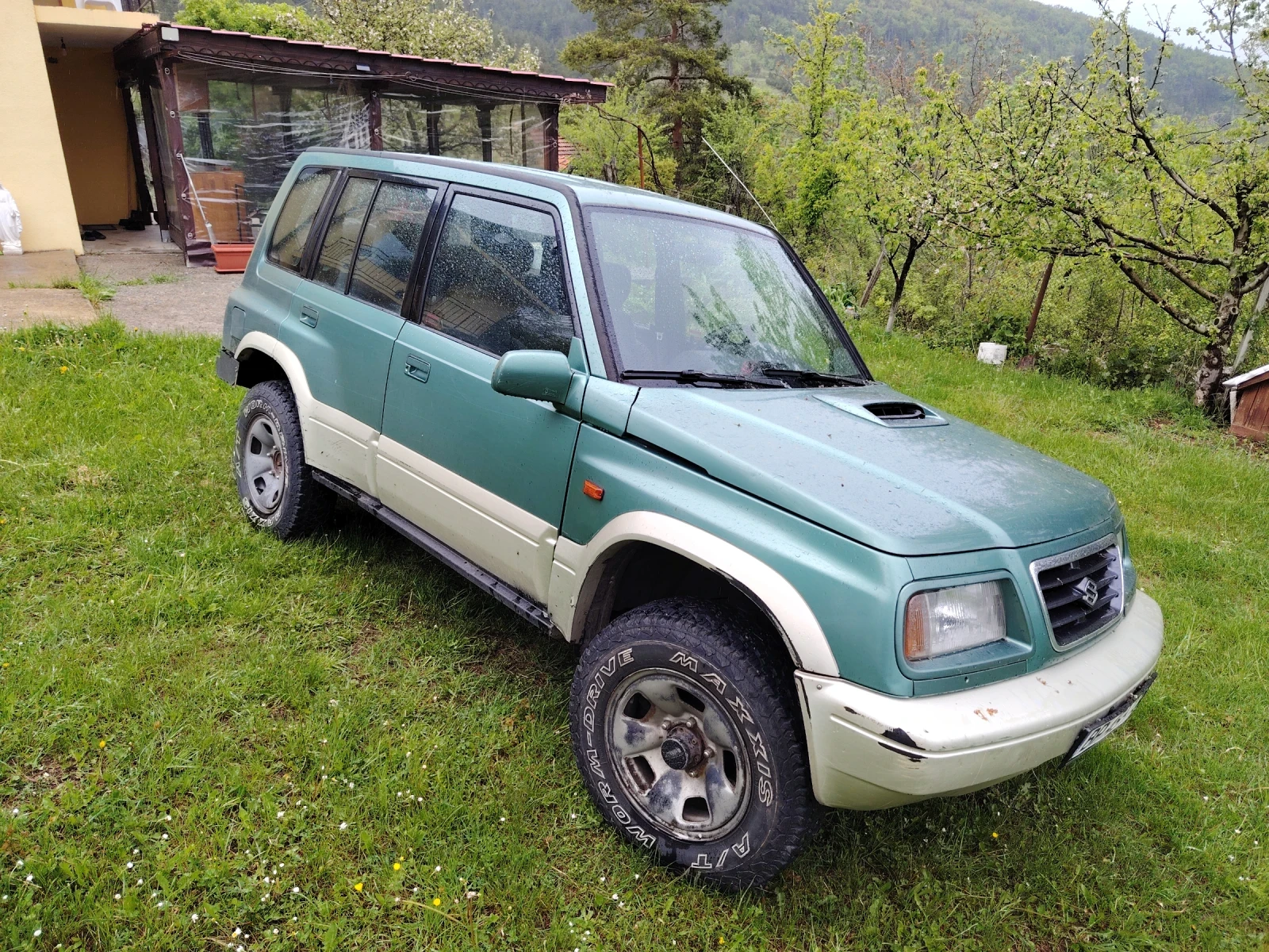 Suzuki Vitara Дизел, снимка 2 - Автомобили и джипове - 54582345