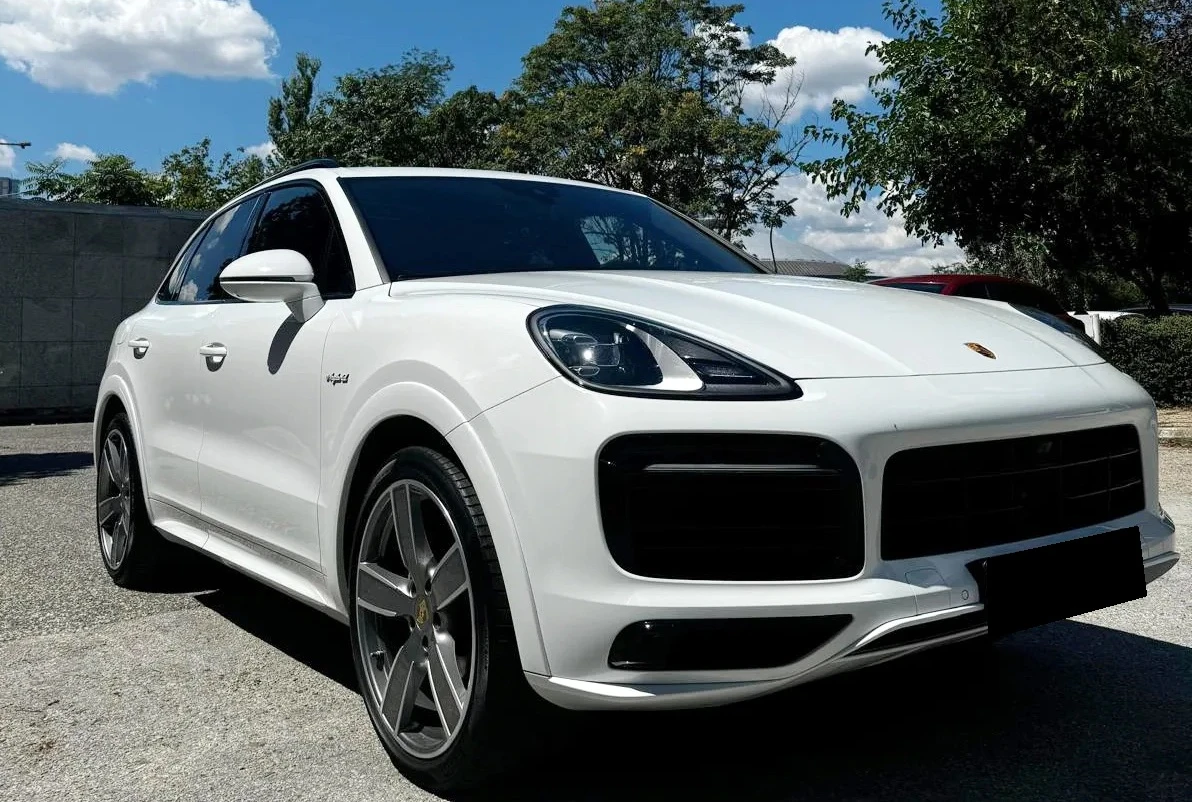 Porsche Cayenne V6 Hybrid Platinum Edition