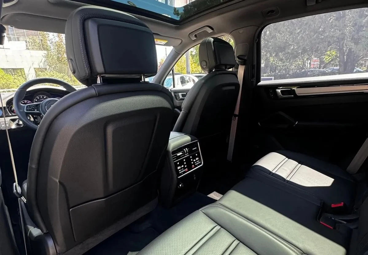 Porsche Cayenne V6 Hybrid Platinum Edition, снимка 8 - Автомобили и джипове - 54641787