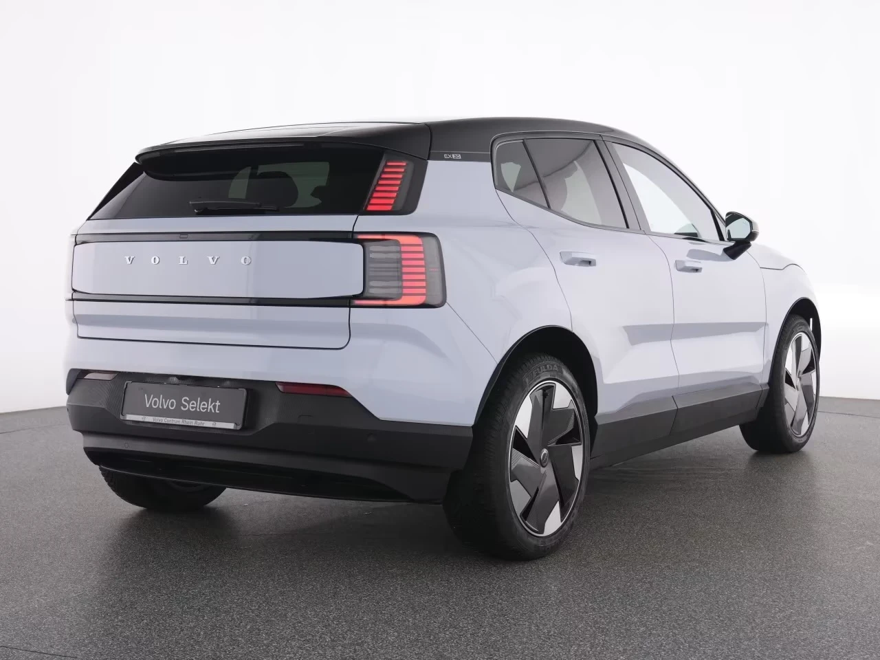 Volvo EX30 Extended Range Plus DISTR 360* Winter Package H/K | Mobile.bg � ����������� 2