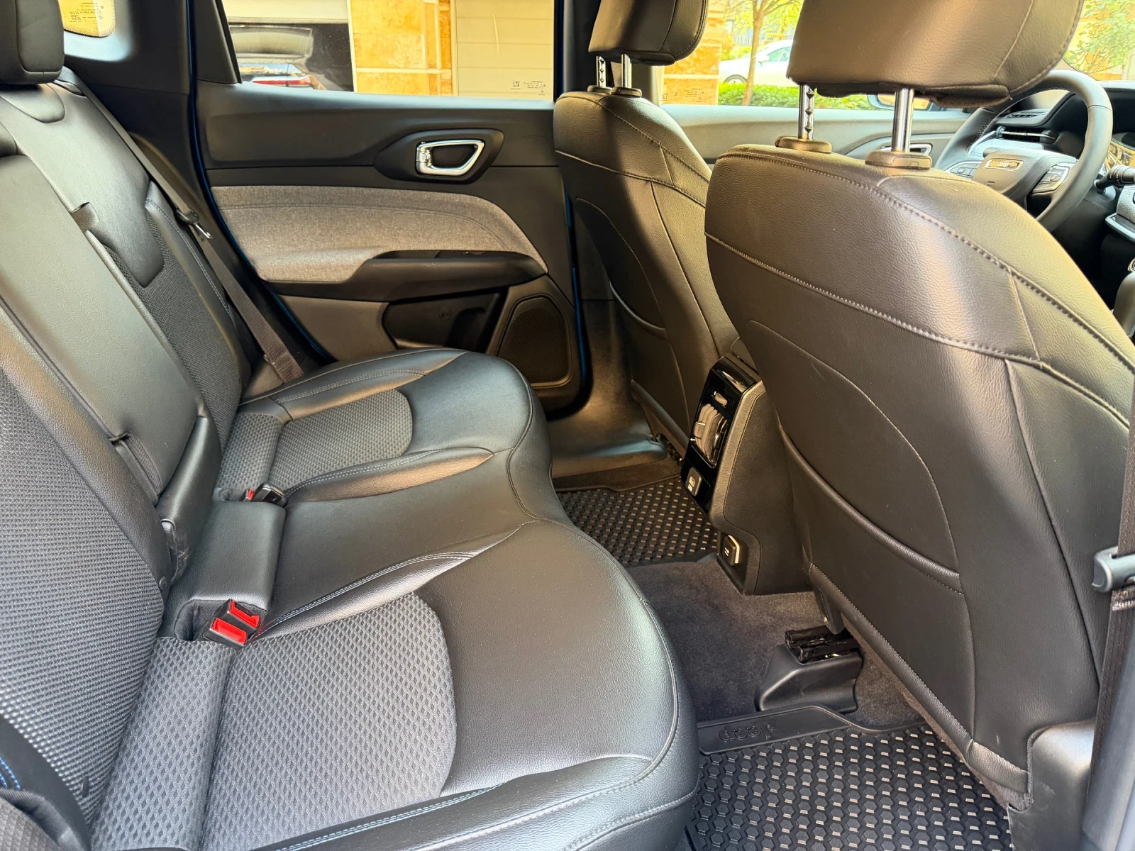 Jeep Compass 2.0T AWD, снимка 13 - Автомобили и джипове - 54981323
