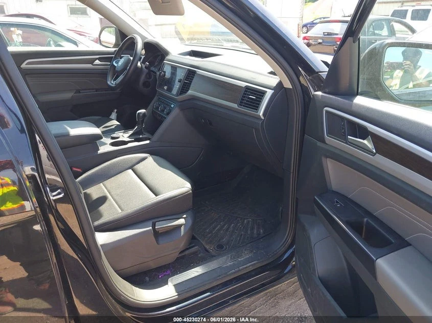 VW Atlas * ПАНО* KEYLESS* Camera* ПОДГРЕВ* , снимка 9 - Автомобили и джипове - 55321979