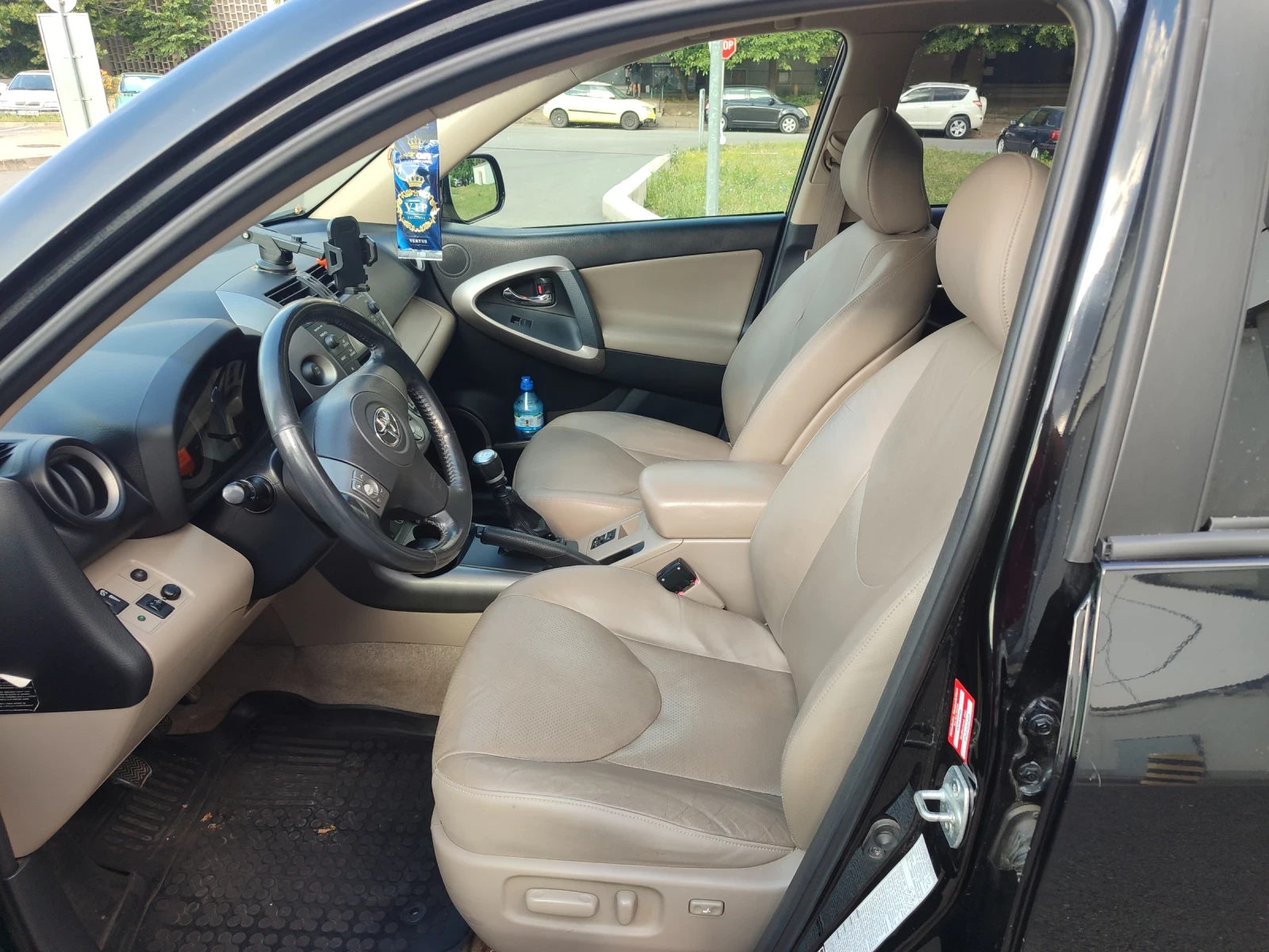 Toyota Rav4, снимка 6 - Автомобили и джипове - 56363607
