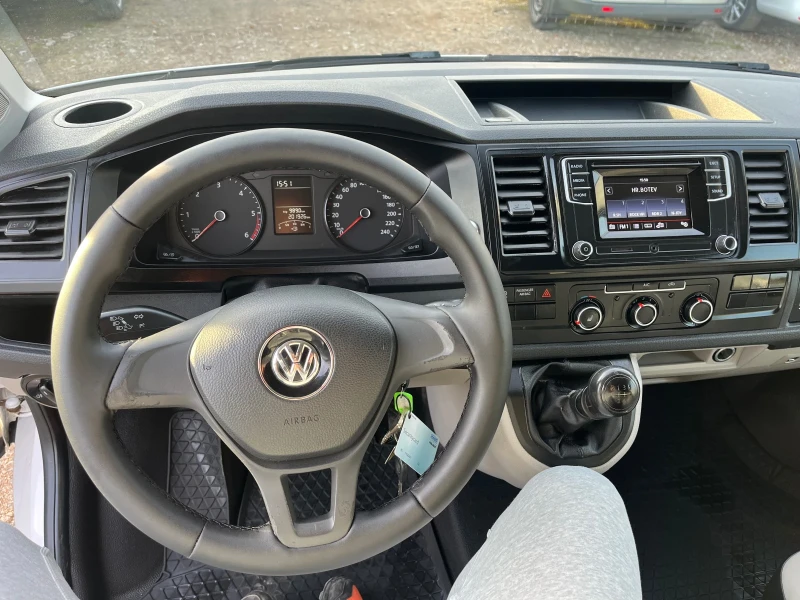 VW Transporter T6 2.0/MAXI/KLIMA/РЕАЛНИ КМ 100%/КАМЕРА, снимка 8 - Бусове и автобуси - 51462489