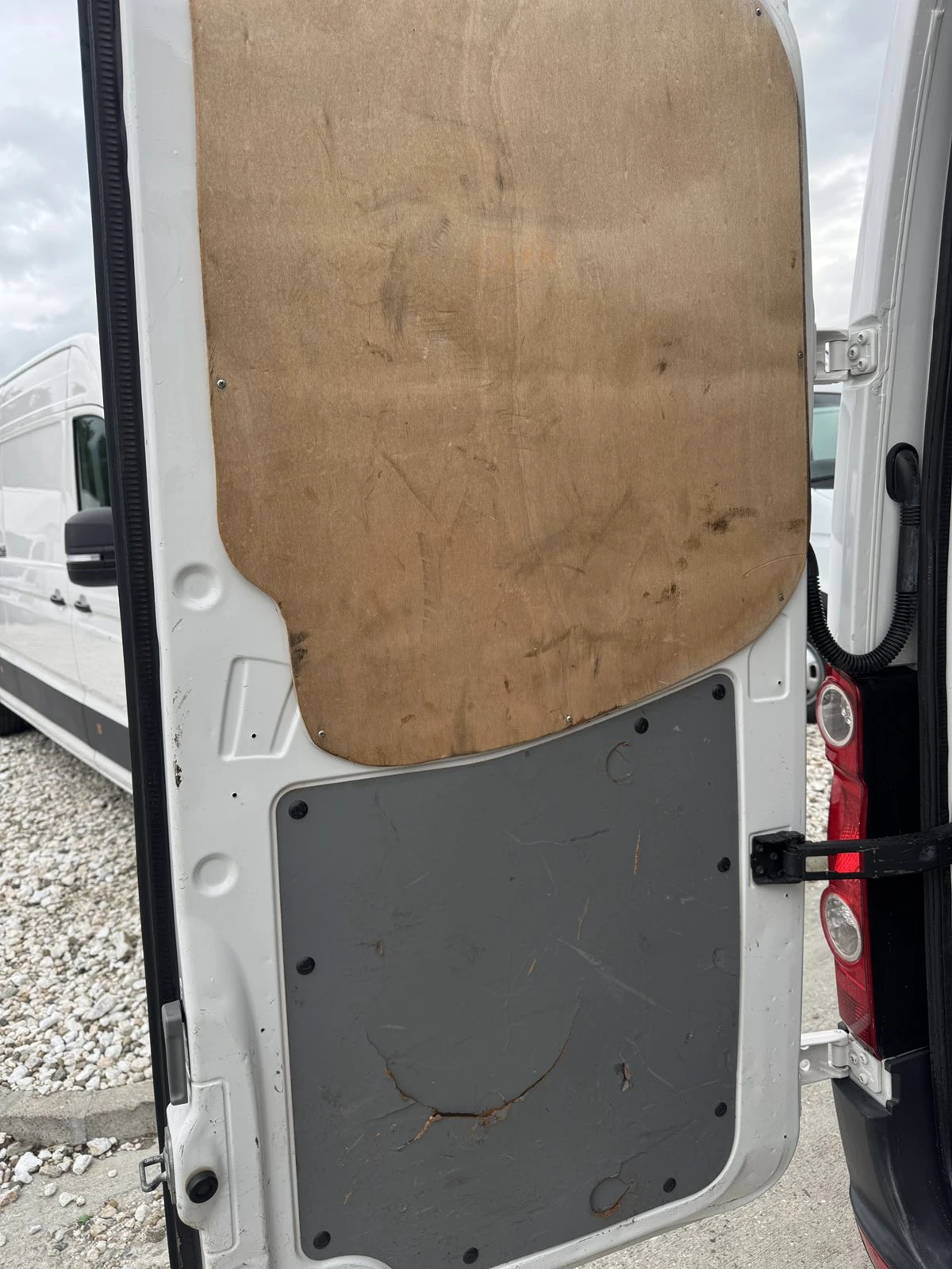 VW Crafter, снимка 17 - Бусове и автобуси - 54881877