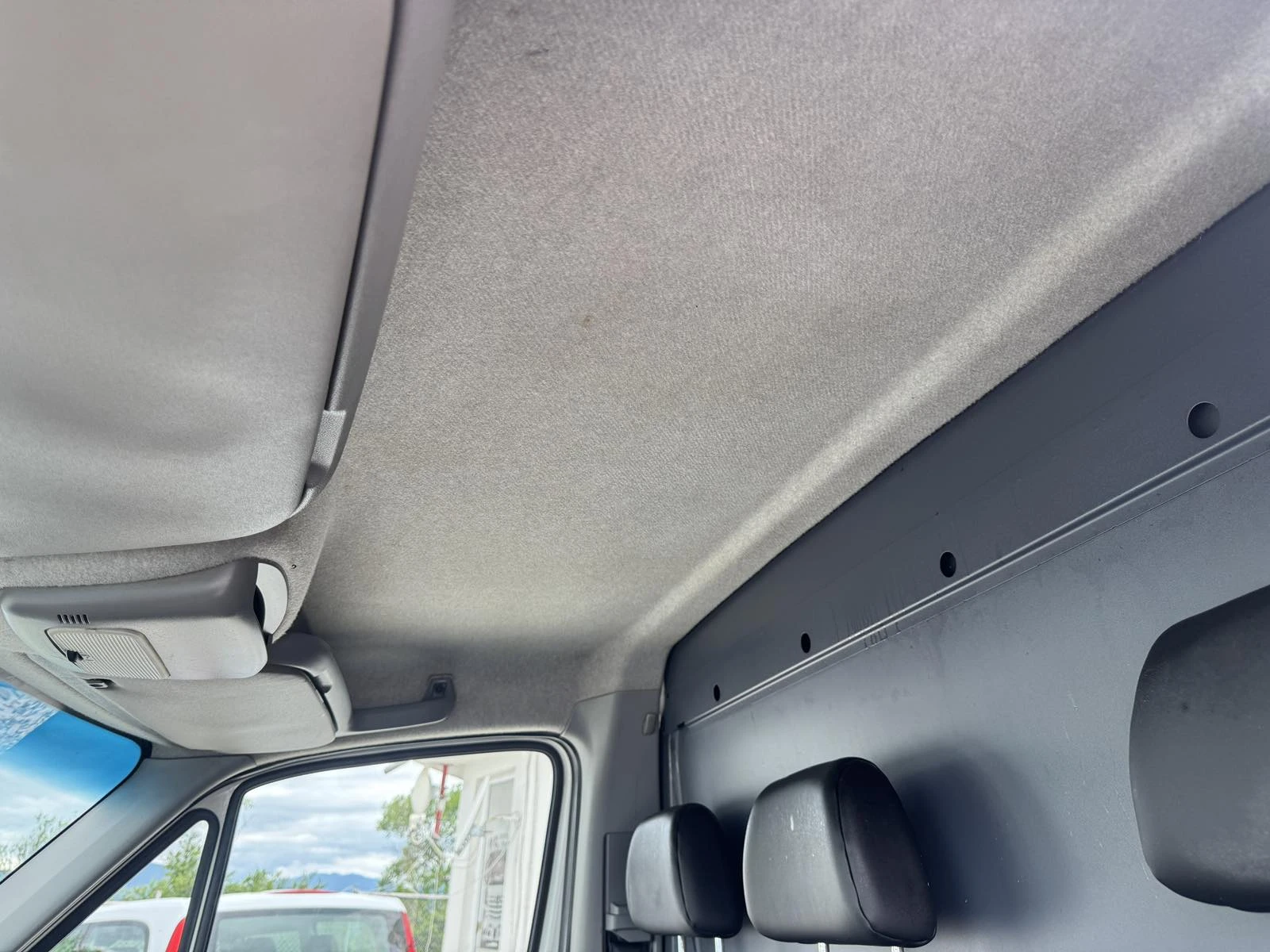 VW Crafter, снимка 16 - Бусове и автобуси - 54881877
