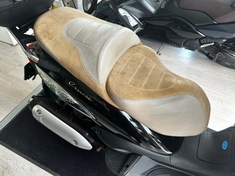 Piaggio Beverly 250ie Cruiser, снимка 13 - Мотоциклети и мототехника - 50551035